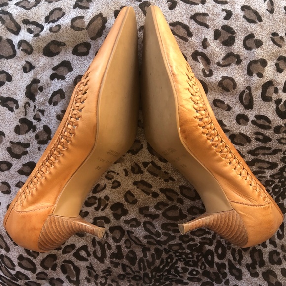 BOS & Co. Soft Leather NEW Heels with Braided - Picture 6 of 10